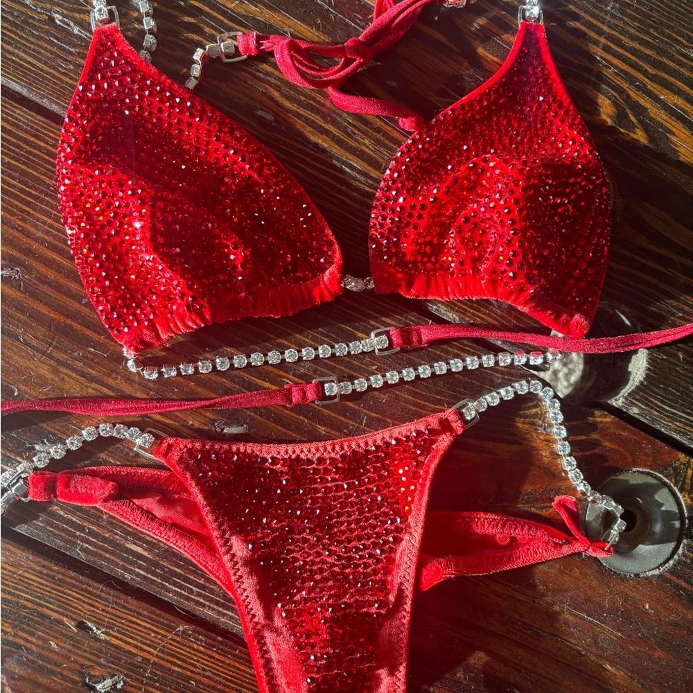 Velvet red toxic angels bikini, large top, small pro cut bottoms.